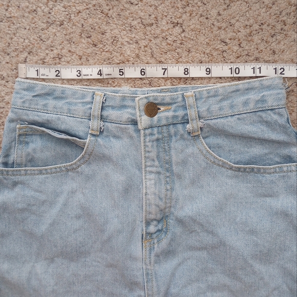 Guess Skirt - Picture 5 of 7